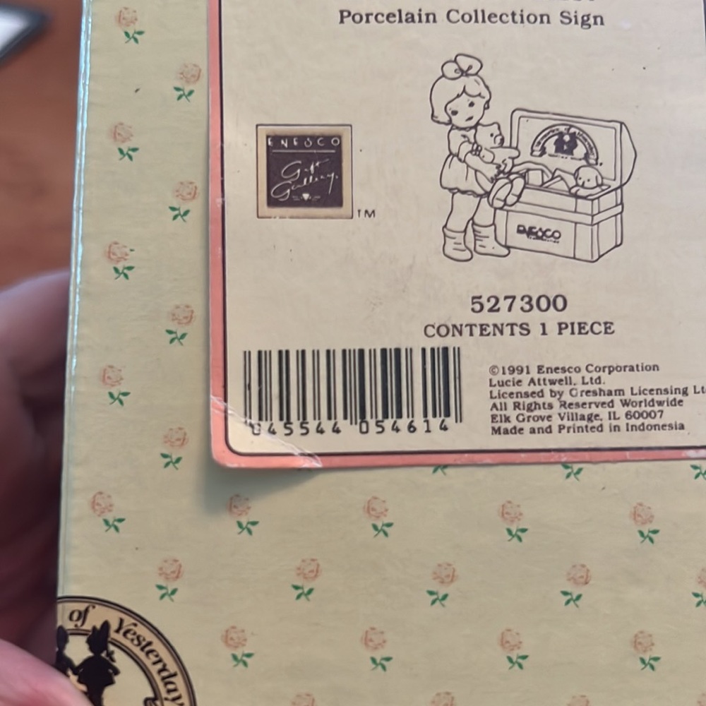 ⭐️HP!⭐️ Enesco Memories of Yesterday “Girl with Toy Chest” porcelain sign. - Picture 13 of 13